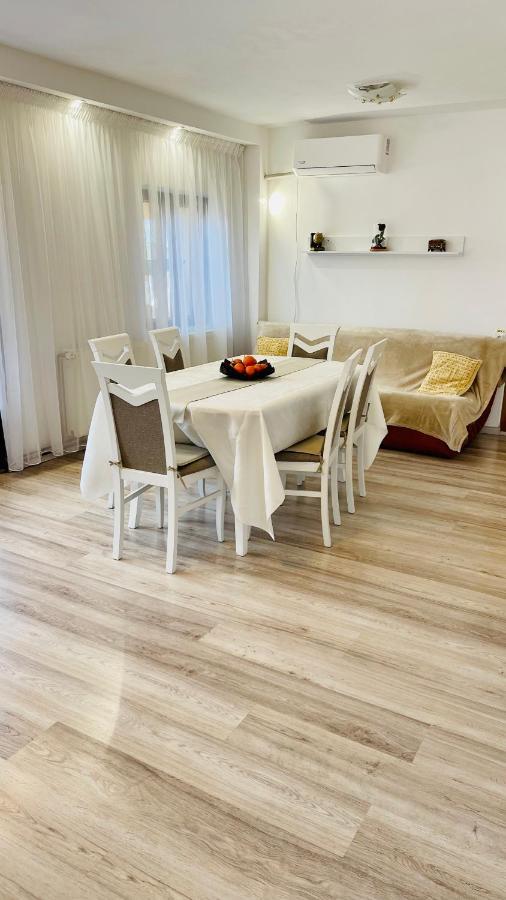 Апартаменты Leto House Тыргу-Жиу Экстерьер фото