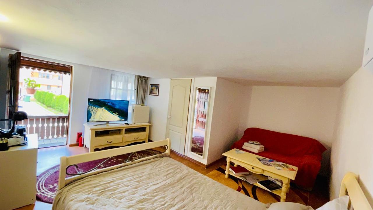 Апартаменты Leto House Тыргу-Жиу Экстерьер фото